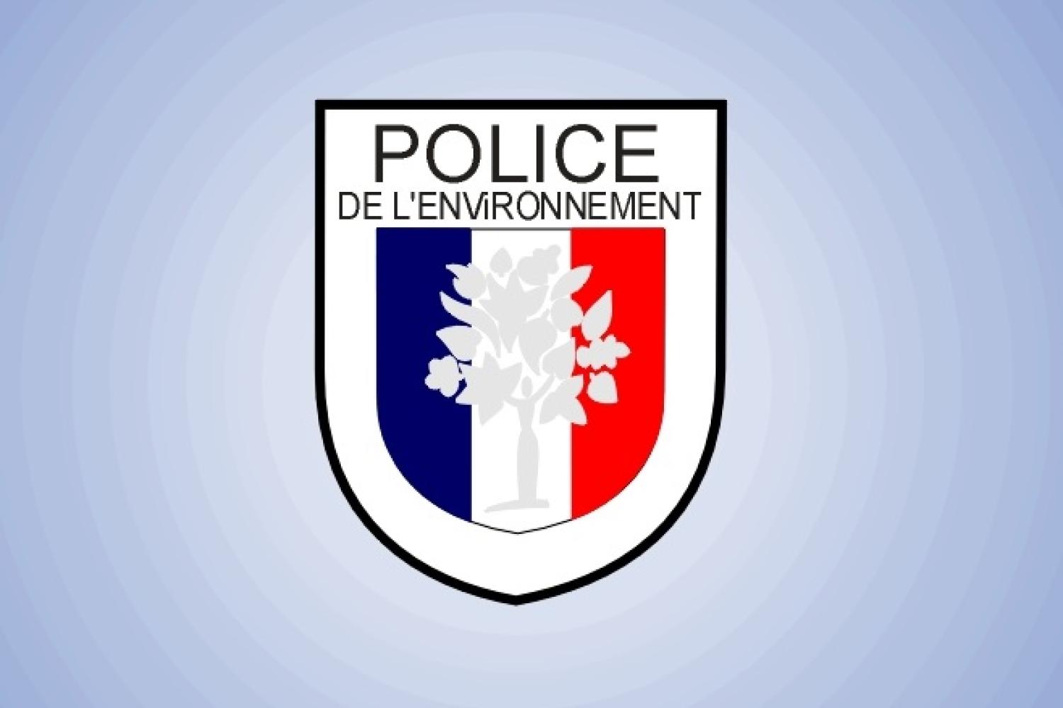 plaque_police_et_fond_bleu.jpg